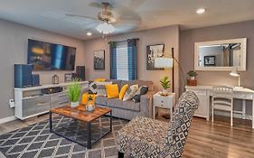 Cozy Haven Attached To Million Home - South Tampa